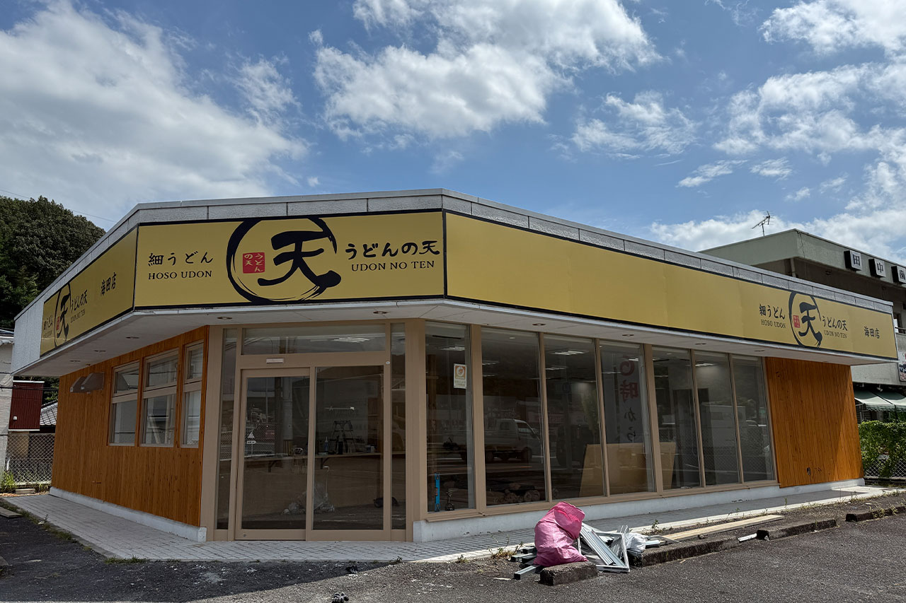壁面看板の施工写真